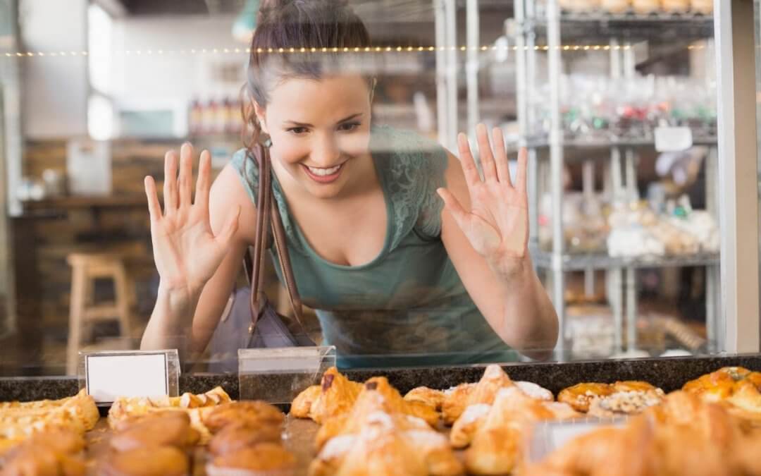 Jakie rodzaje opakowań kartonowych wykorzystywane są w cukierniach?
